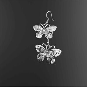 🌼Elegant Silver Drop Earrings